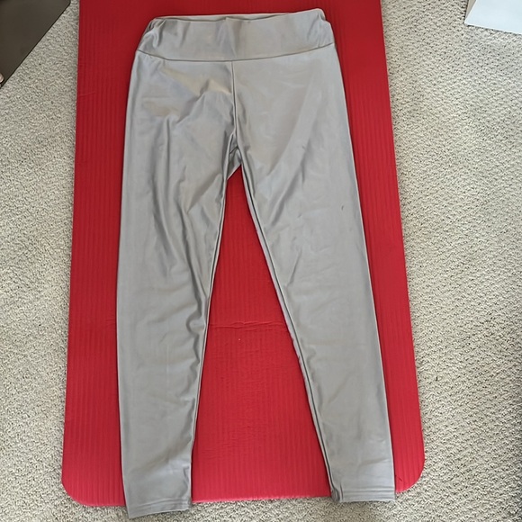 Silver hot tights - Picture 2 of 2